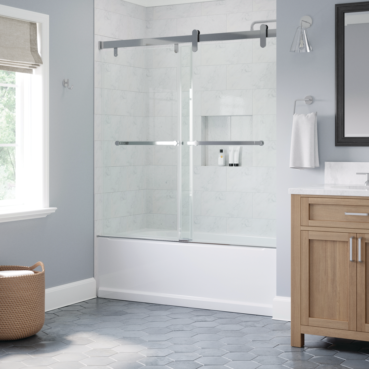 60" Bathtub / Clear / Chrome