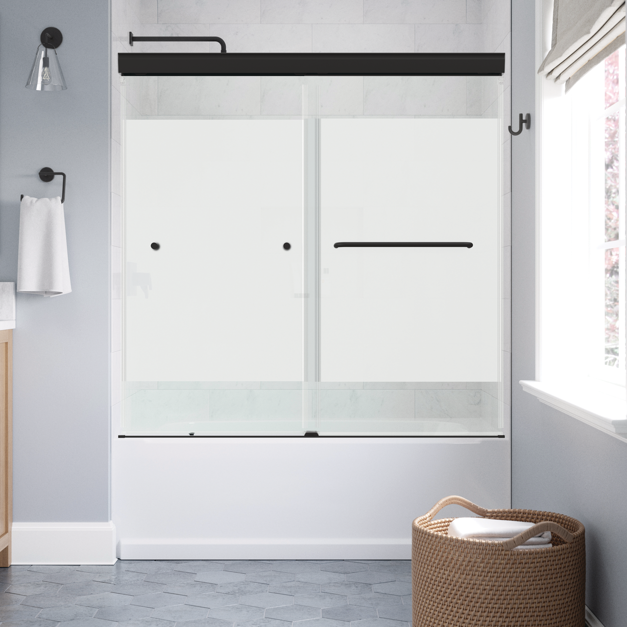 60" Bathtub / Privacy / Matte Black