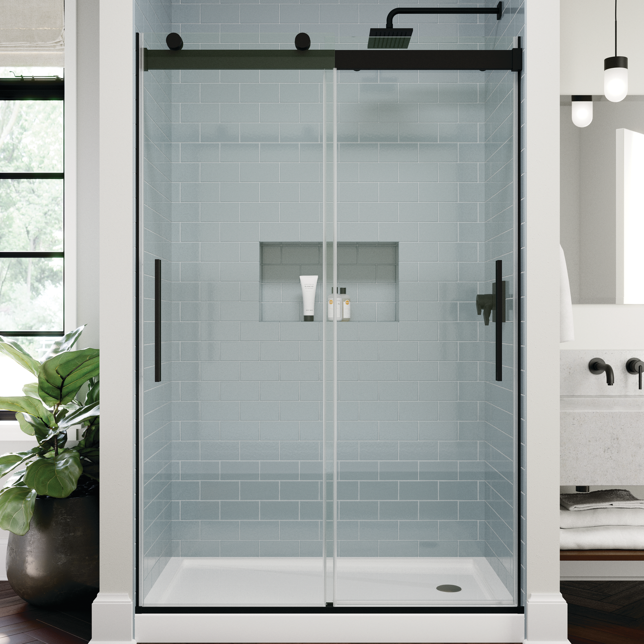 48" Shower / Clear / Matte Black