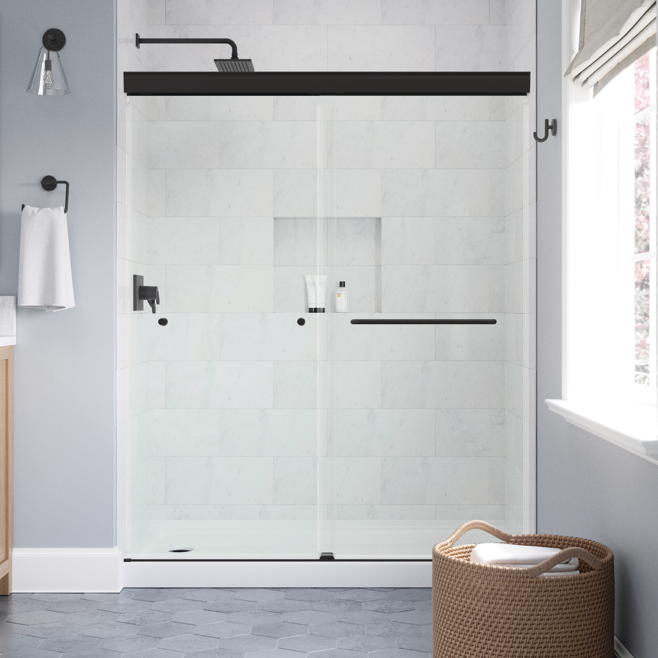 60" Shower / Clear / Matte Black