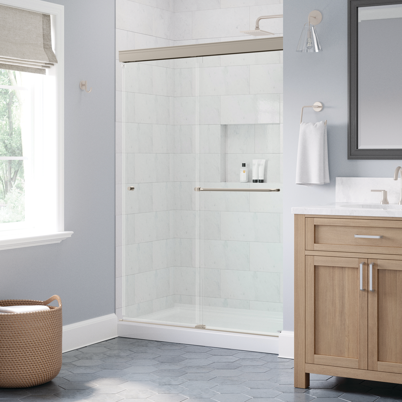 48" Shower / Clear / Brushed Nickel (Shower Door)