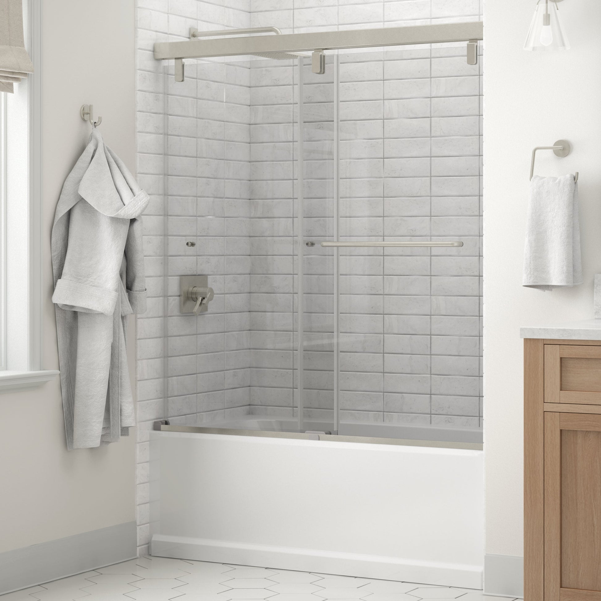 60" Bathtub / Clear / Delta Brushed Nickel