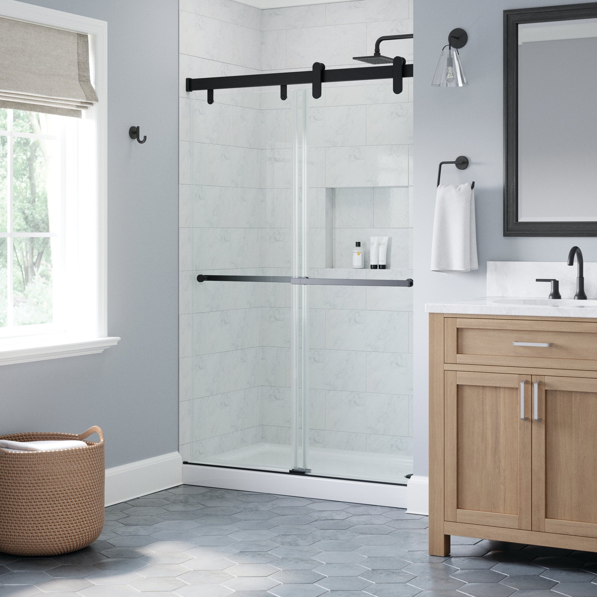 48" Shower / Clear / Matte Black