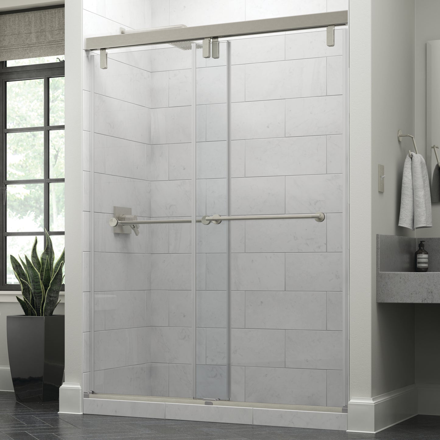 60" Shower / Clear / Brushed Nickel (Delta)