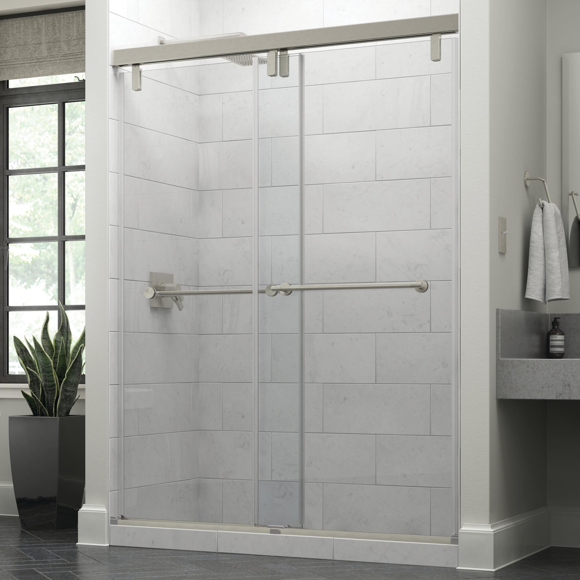60" Shower / Clear / Brushed Nickel (Delta)